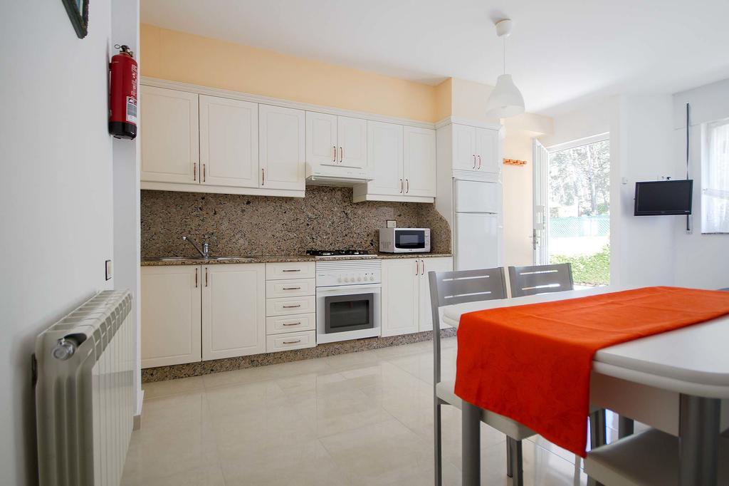 Apartamento Playa De Larino Gándara Exteriör bild